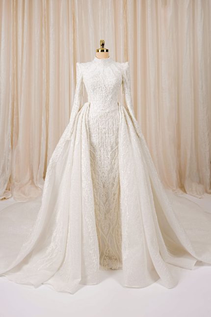 Zeemeermin trouwjurk met hoge halslijn, lange mouwen en afneembare sleep – Viento Bridal